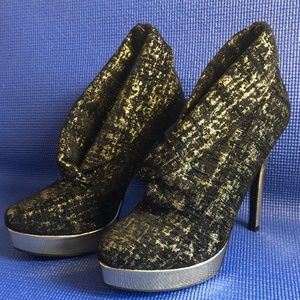 womens high heeled booties